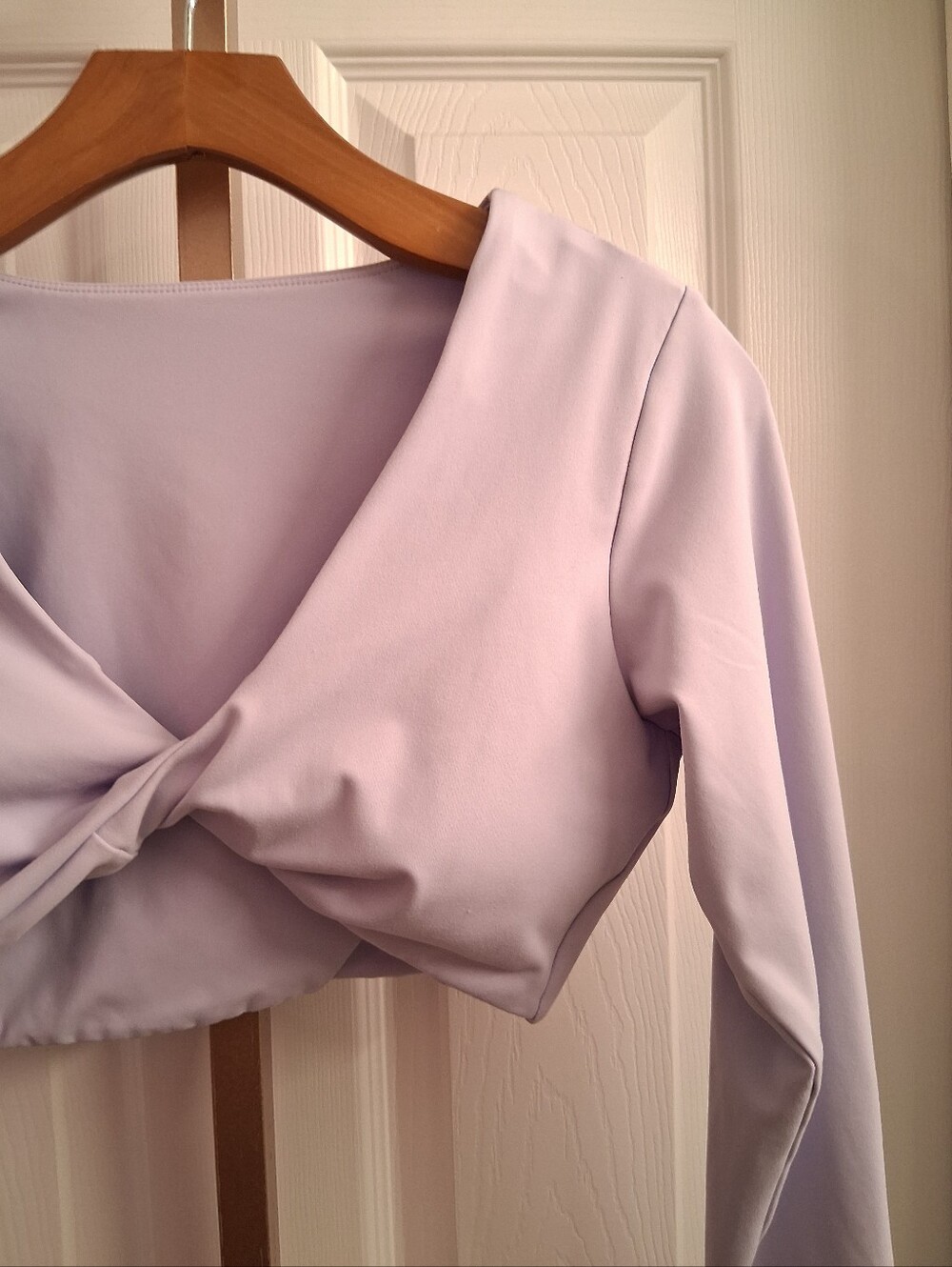 Fabletics Workout Top Has Padding Medium Lavender - Picture 3 of 4